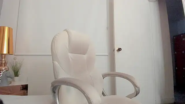 Snapshot of dark_sun302 chatting on November 25, 9:59 pm dark sun302 online show from November 25, 9:59 pm