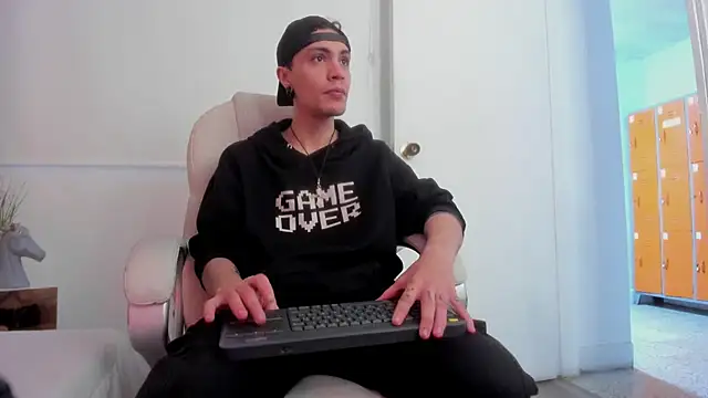 Snapshot of dark_sun302 chatting on November 30, 9:30 pm dark sun302 online show from November 30, 9:30 pm