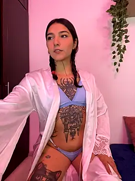 SurpriseMadlicia online show from September 25, 12:58 am