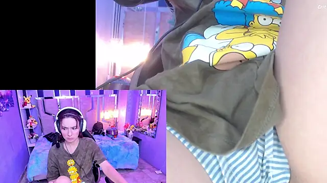 Snapshot of NicoleFerrel chatting on October 14, 2:51 pm NicoleFerrel online show from October 14, 2:51 pm
