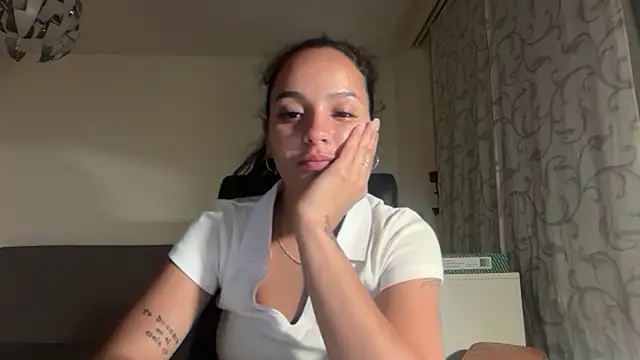 Maia Park online show from May 16, 11:25 pm