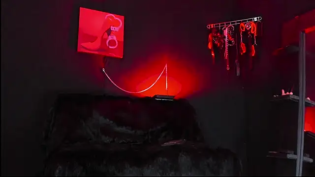 isabellestone online show from March 10, 9:53 pm