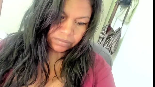 Snapshot of ebonylouissexyhot chatting on October 4, 8:40 pm ebonylouissexyhot online show from October 4, 8:40 pm