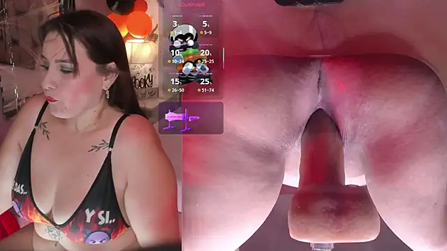 Snapshot of ErikaMontiel__ chatting on October 17, 10:01 pm ErikaMontiel online show from October 17, 10:01 pm