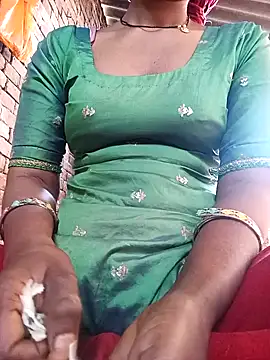 Snapshot of Reeta-rani chatting on November 1, 4:03 am Reeta-rani online show from November 1, 4:03 am