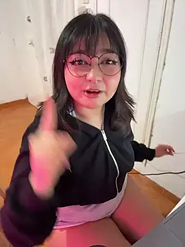 Lolii Zoe online show from January 8, 9:39 pm