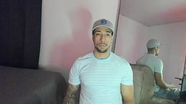 ThiagoLugo online show from October 11, 1:49 am