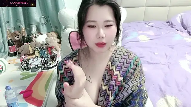 Onlyxixi online show from November 13, 2:49 pm