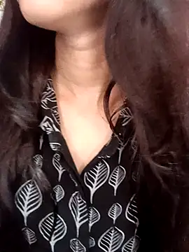Snapshot of Queen_Pooja7 chatting on September 11, 2:39 pm Queen Pooja7 online show from September 11, 2:39 pm