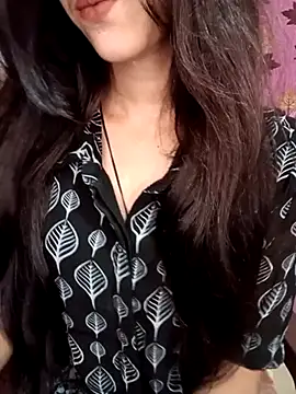 Snapshot of Queen_Pooja7 chatting on September 17, 5:03 pm Queen Pooja7 online show from September 17, 5:03 pm