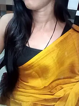 Snapshot of Queen_Pooja7 chatting on October 19, 4:51 pm Queen Pooja7 online show from October 19, 4:51 pm