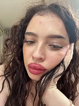 Snapshot of Hannah_xBaby chatting on December 4, 5:10 pm Hannah xBaby online show from December 4, 5:10 pm