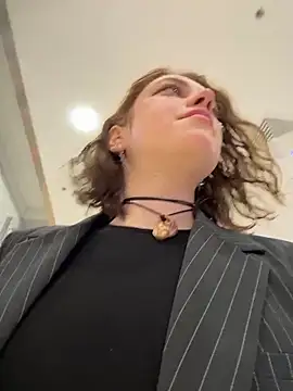 lucy-joy online show from October 17, 9:23 am