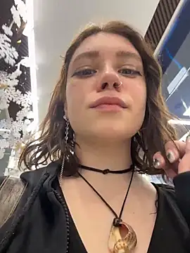 lucy-joy online show from December 20, 9:16 am