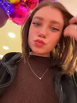 lucy-joy online show from February 3, 12:21 pm