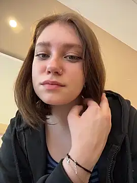 lucy-joy online show from April 7, 10:05 am