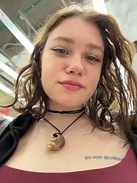 lucy-joy online show from April 12, 10:42 am