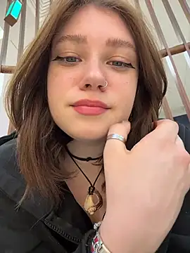 lucy-joy online show from April 27, 10:24 am