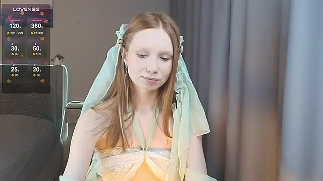 FoxyMira online show from November 28, 1:25 pm