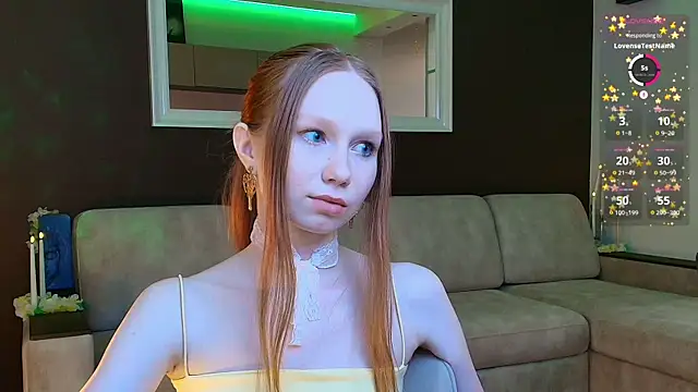 Snapshot of FoxyMira chatting on July 30, 5:23 pm FoxyMira online show from July 30, 5:23 pm