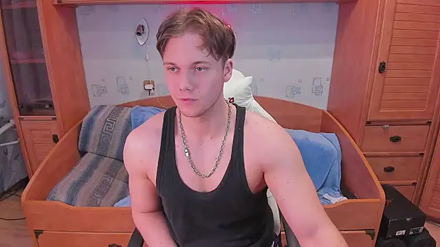 Dexter Bennett online show from April 28, 1:49 pm