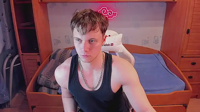 Dexter Bennett online show from July 20, 9:39 pm