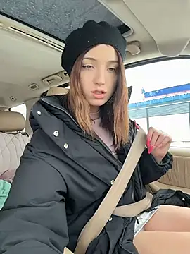 DollyTall online show from February 19, 7:15 am