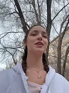 DollyTall online show from April 13, 6:19 am