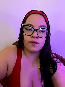 Emily Taylor2 online show from December 1, 2:05 am