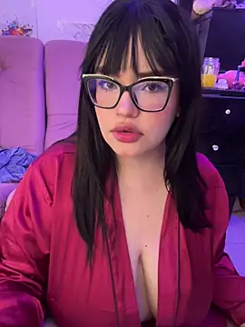 Emily Taylor2 online show from February 8, 10:13 pm