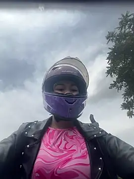 Camilla Miller01 online show from March 3, 6:03 pm