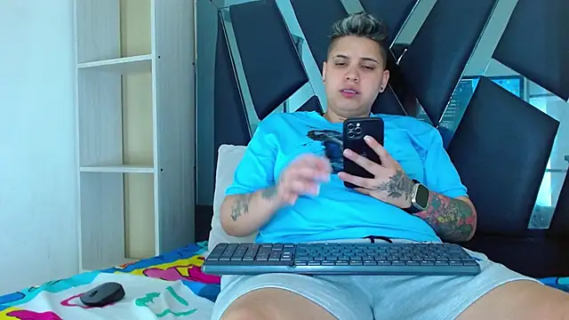 Snapshot of karla_sexy21 chatting on October 1, 4:18 am karla sexy21 online show from October 1, 4:18 am