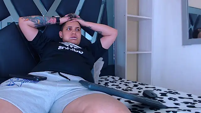 Snapshot of karla_sexy21 chatting on October 7, 4:53 am karla sexy21 online show from October 7, 4:53 am