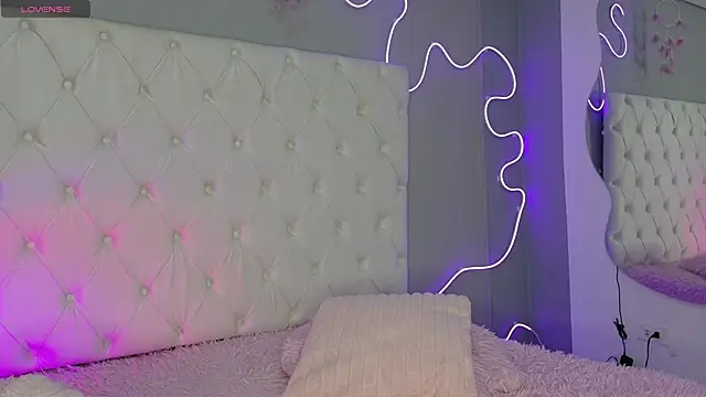 Megan  cole1 online show from September 13, 4:12 am