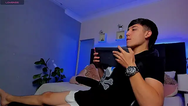 Ares di martin online show from December 13, 7:53 pm