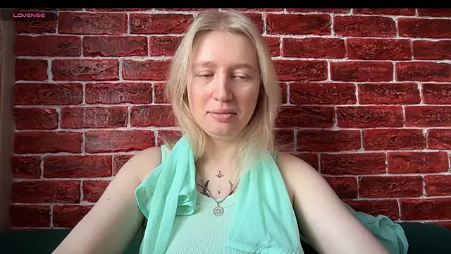 CitrusBlissss online show from November 3, 2:24 am