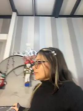 Snapshot of KoraSweett chatting on November 27, 6:54 pm KoraSweett online show from November 27, 6:54 pm