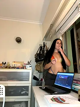 Snapshot of very_licious chatting on September 9, 8:52 pm very licious online show from September 9, 8:52 pm