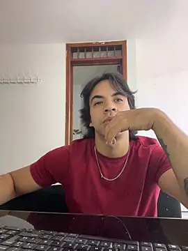 Snapshot of The_amazing_Tyler chatting on June 4, 3:34 am The amazing Tyler online show from June 4, 3:34 am