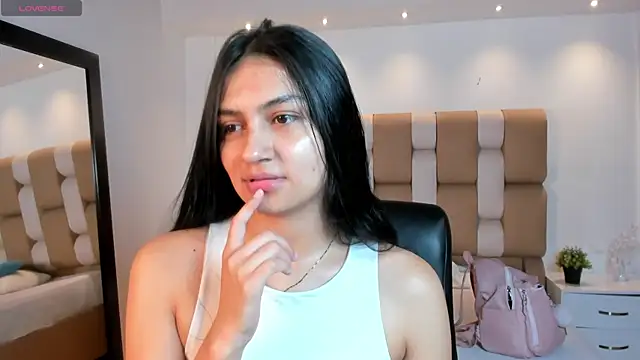 AidaJones online show from December 17, 11:38 am