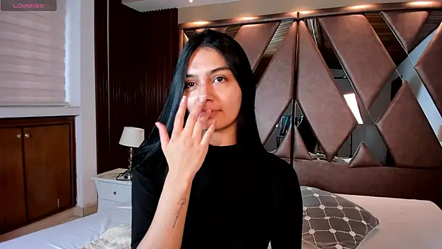 AidaJones online show from April 16, 11:33 am