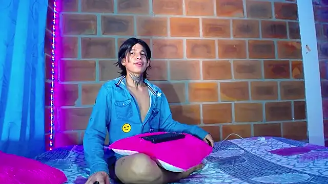 Snapshot of bellamy_094 chatting on September 12, 8:20 pm bellamy 094 online show from September 12, 8:20 pm