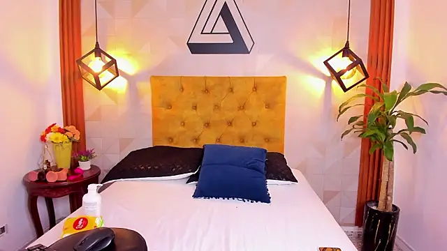 violet sweet19 online show from March 19, 12:20 pm