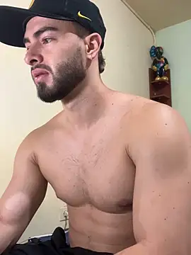 MaxDell online show from November 30, 8:35 pm