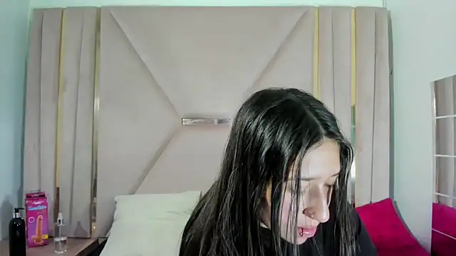 Snapshot of venusmorgan chatting on September 17, 4:30 pm venusmorgan online show from September 17, 4:30 pm