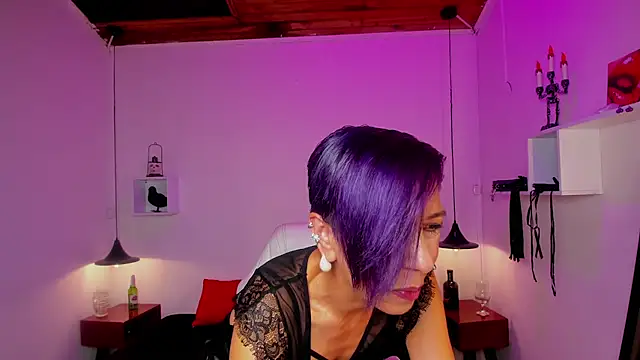 Snapshot of Trinityy__ chatting on June 25, 7:29 pm Trinityy online show from June 25, 7:29 pm