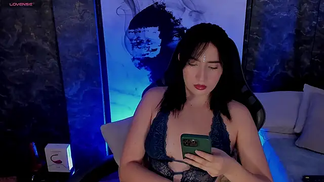 Snapshot of Skyyle_ chatting on July 4, 1:17 pm Skyyle online show from July 4, 1:17 pm