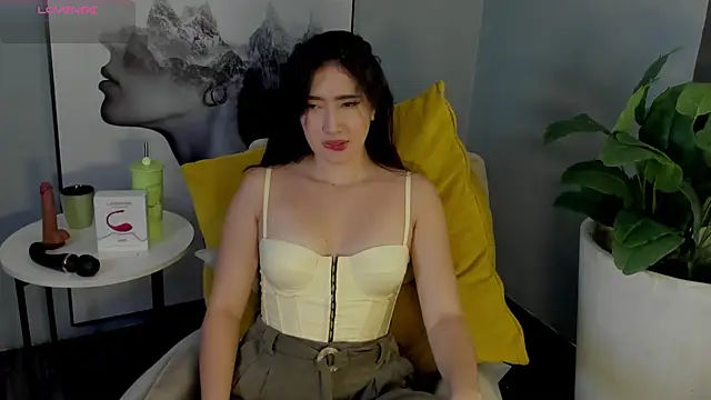 Snapshot of Skyyle_ chatting on July 19, 5:27 pm Skyyle online show from July 19, 5:27 pm