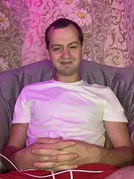 Snapshot of sal0mka chatting on October 8, 8:17 pm sal0mka online show from October 8, 8:17 pm