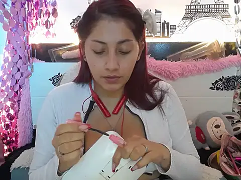 Nicol V online show from September 25, 4:05 am